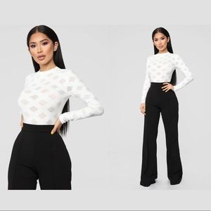 Fashion Nova White bodysuit Size M